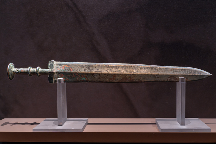 摄图网_700137233_兰州市博物馆战国时期青铜剑(企业商用).jpg